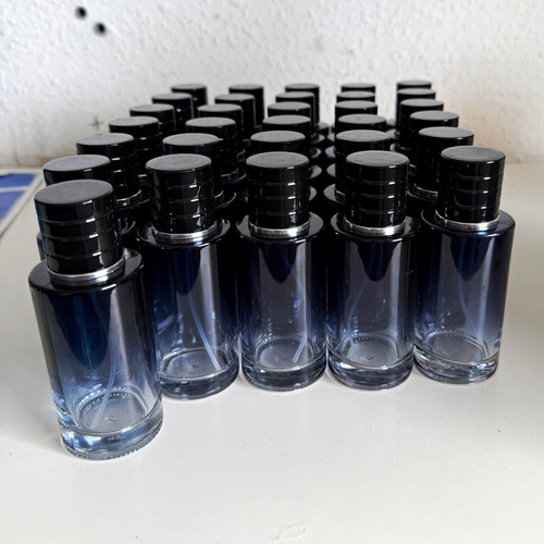 Sammlung leerer parfum flakons - sammlung, parfum-flakons